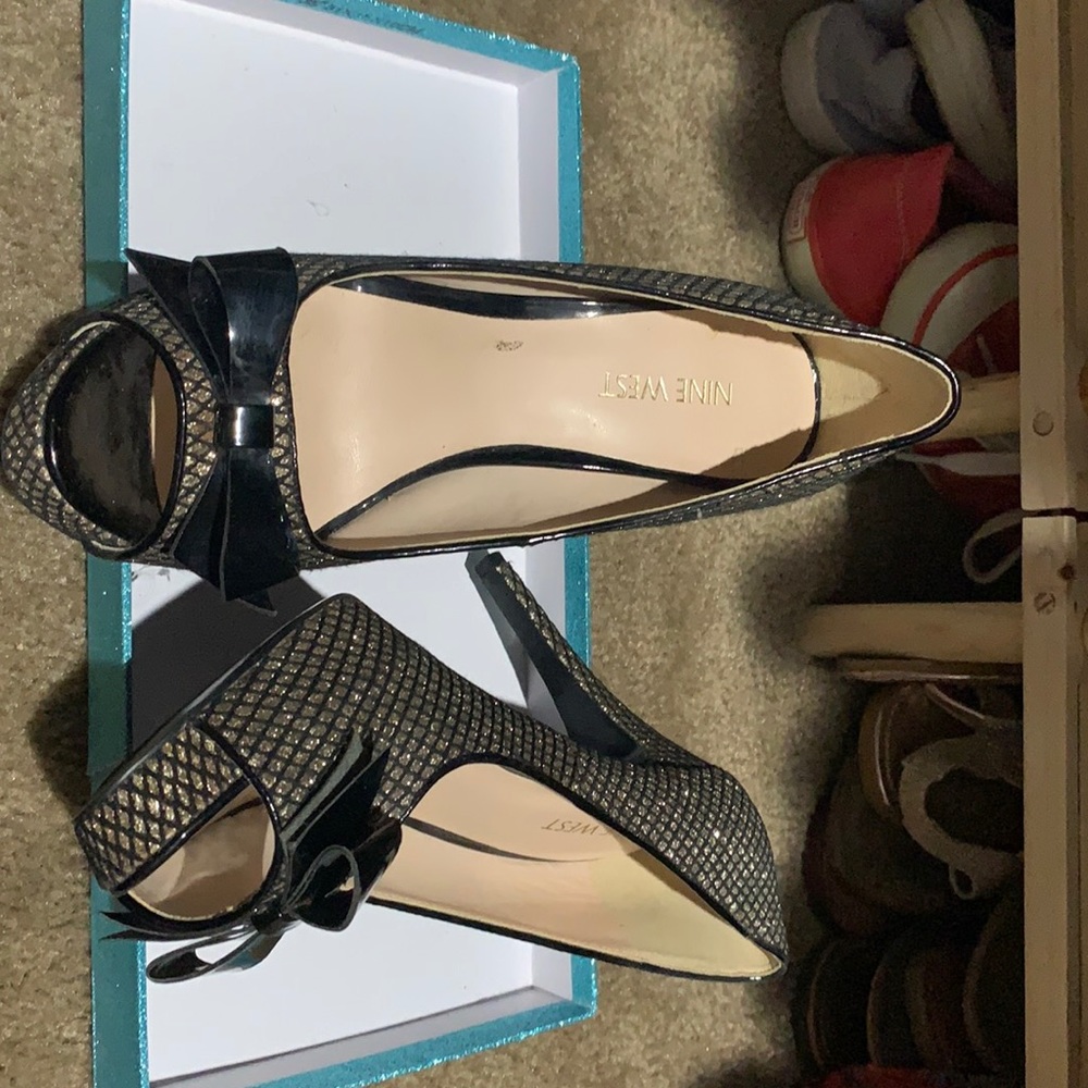 Beautiful gold and black High Heels